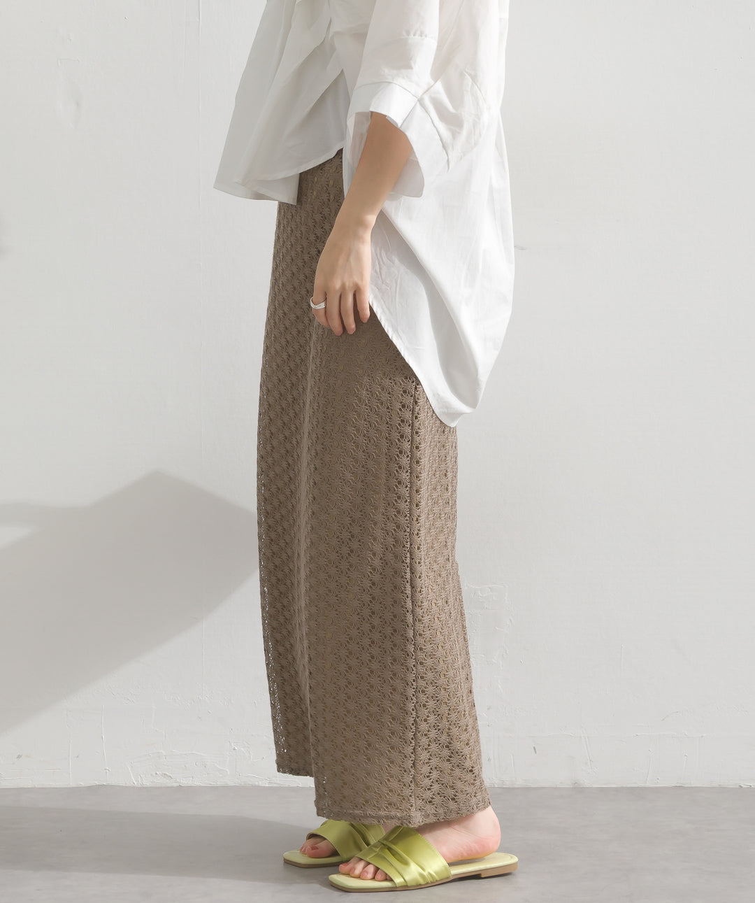 透かし編みカットソーストレートスカート