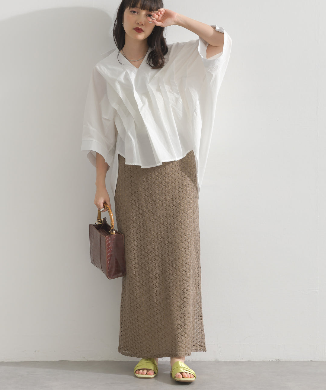 透かし編みカットソーストレートスカート