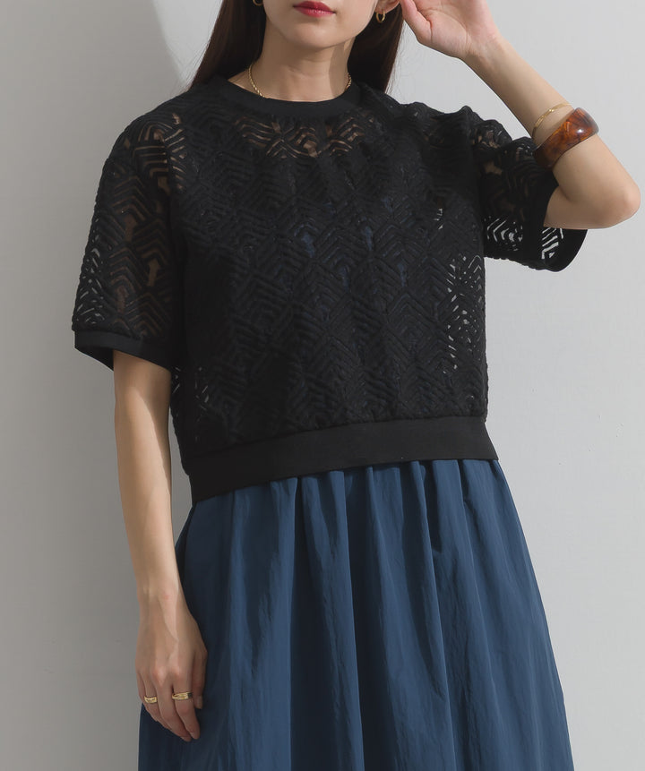 オーガンジー刺繍ブラウス