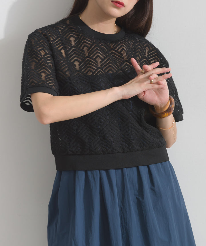 オーガンジー刺繍ブラウス