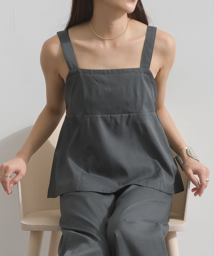 ペプラムビスチェパンツ セットアップ