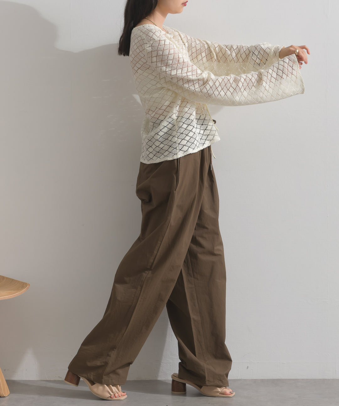 裾ドロストナイロンパンツ