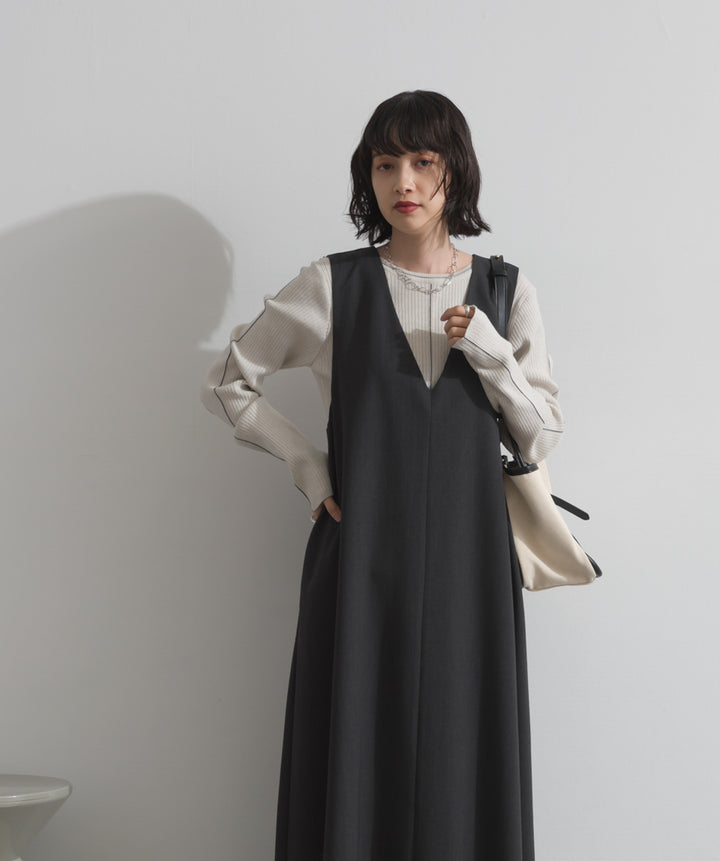 Vネックジャンスカ