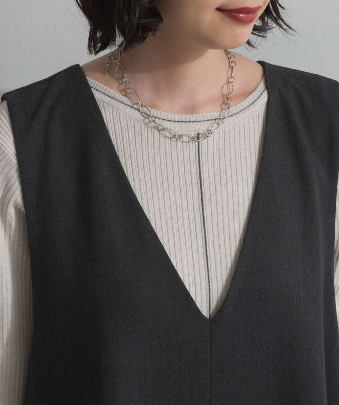 Vネックジャンスカ