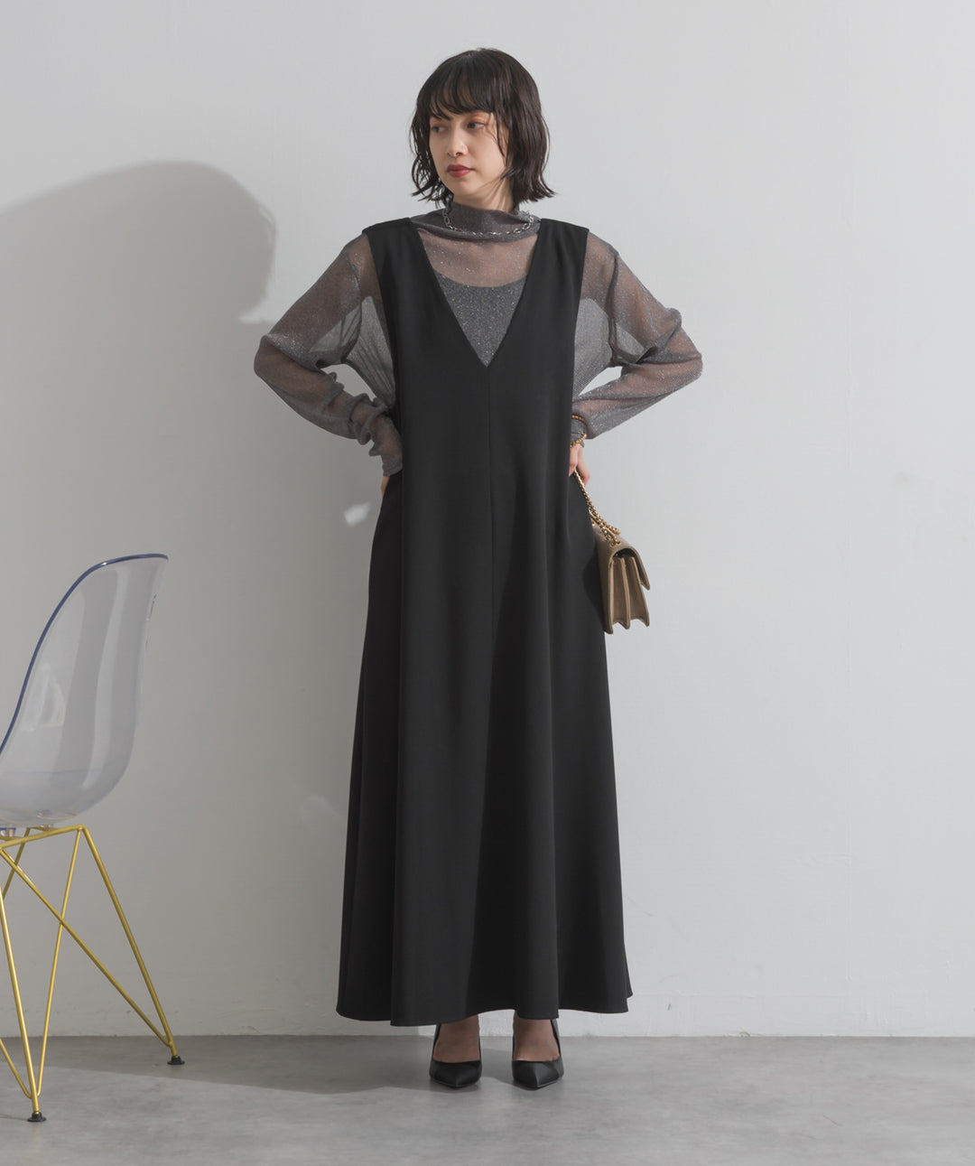 Vネックジャンスカ