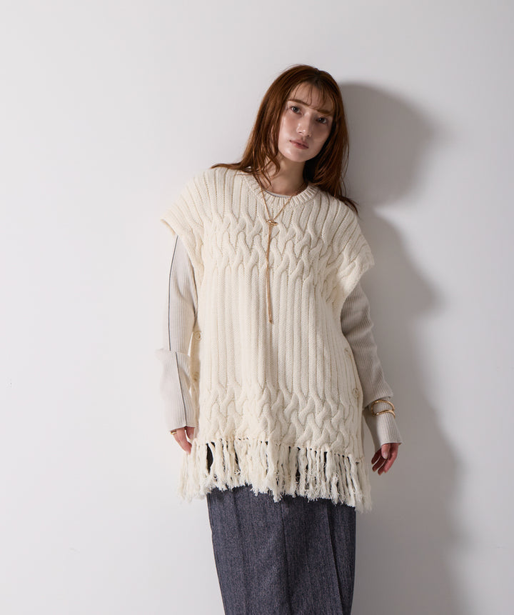 ケーブルニットフリンジベスト