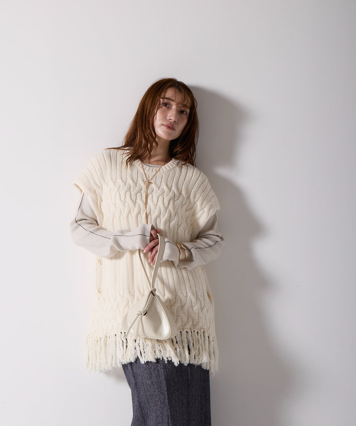 ケーブルニットフリンジベスト