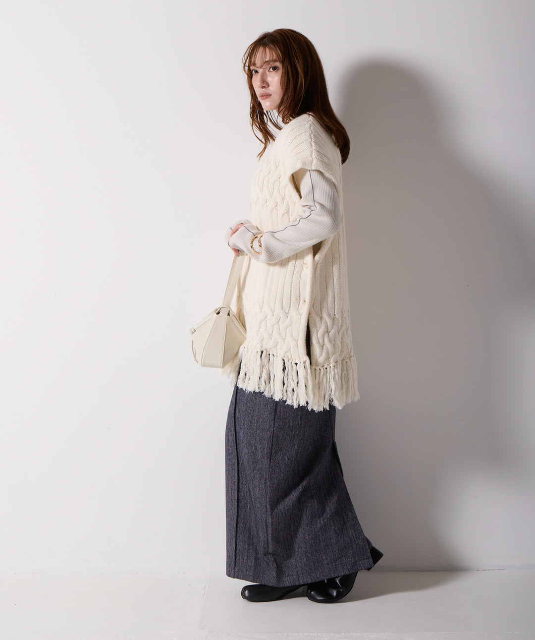 ケーブルニットフリンジベスト