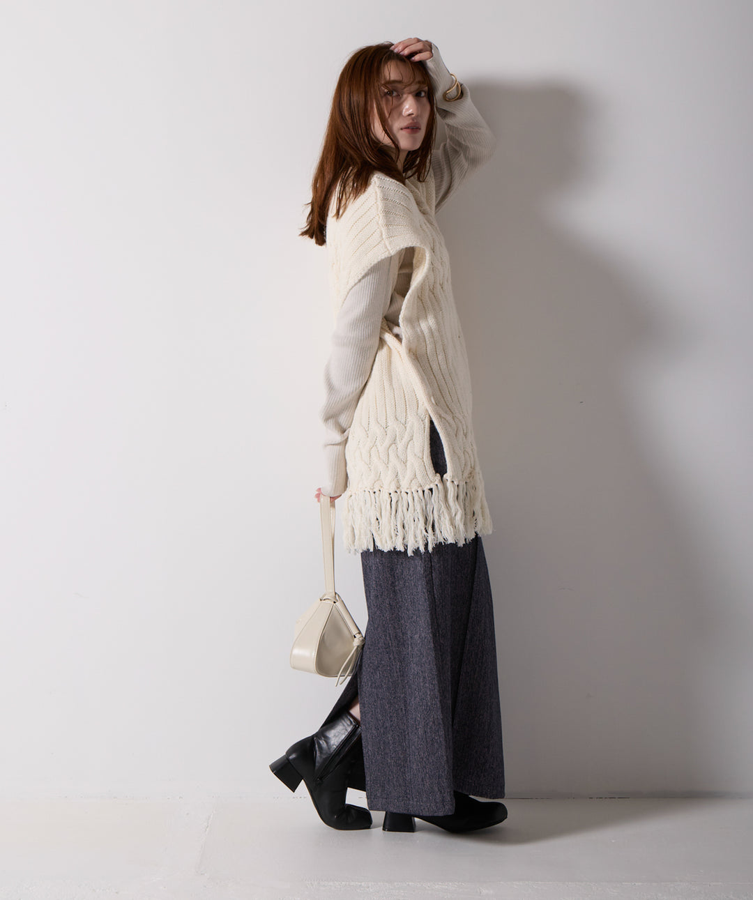 ケーブルニットフリンジベスト