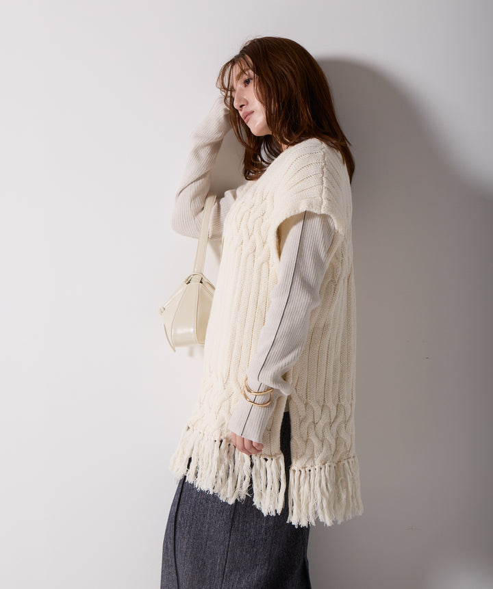 ケーブルニットフリンジベスト