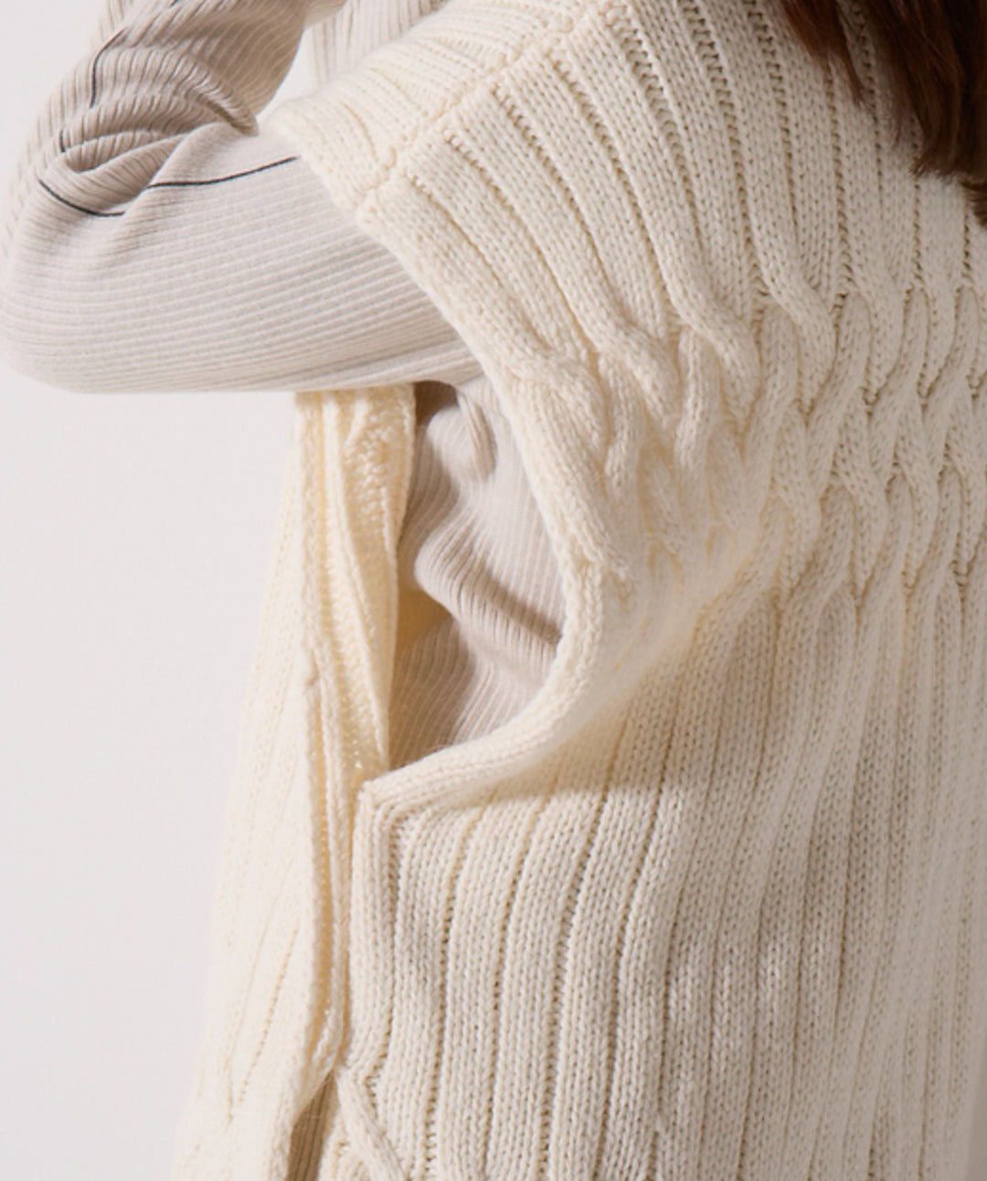 ケーブルニットフリンジベスト