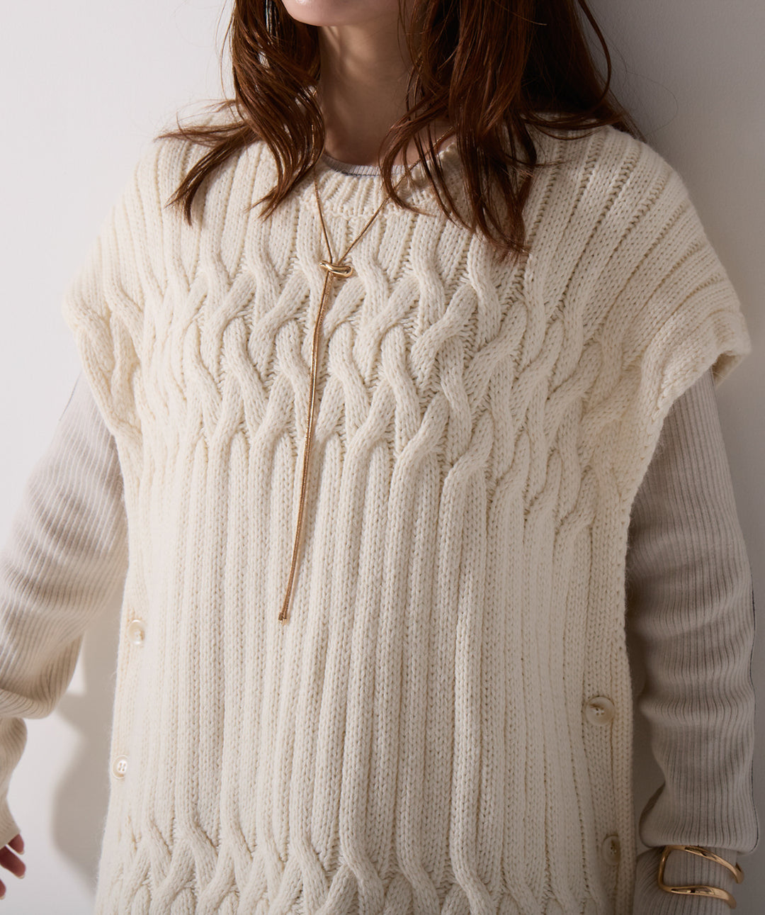 ケーブルニットフリンジベスト