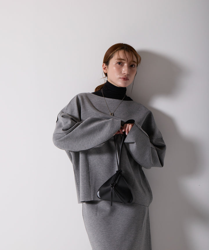 アシンメトリーヘムスカートドッキングセットアップ