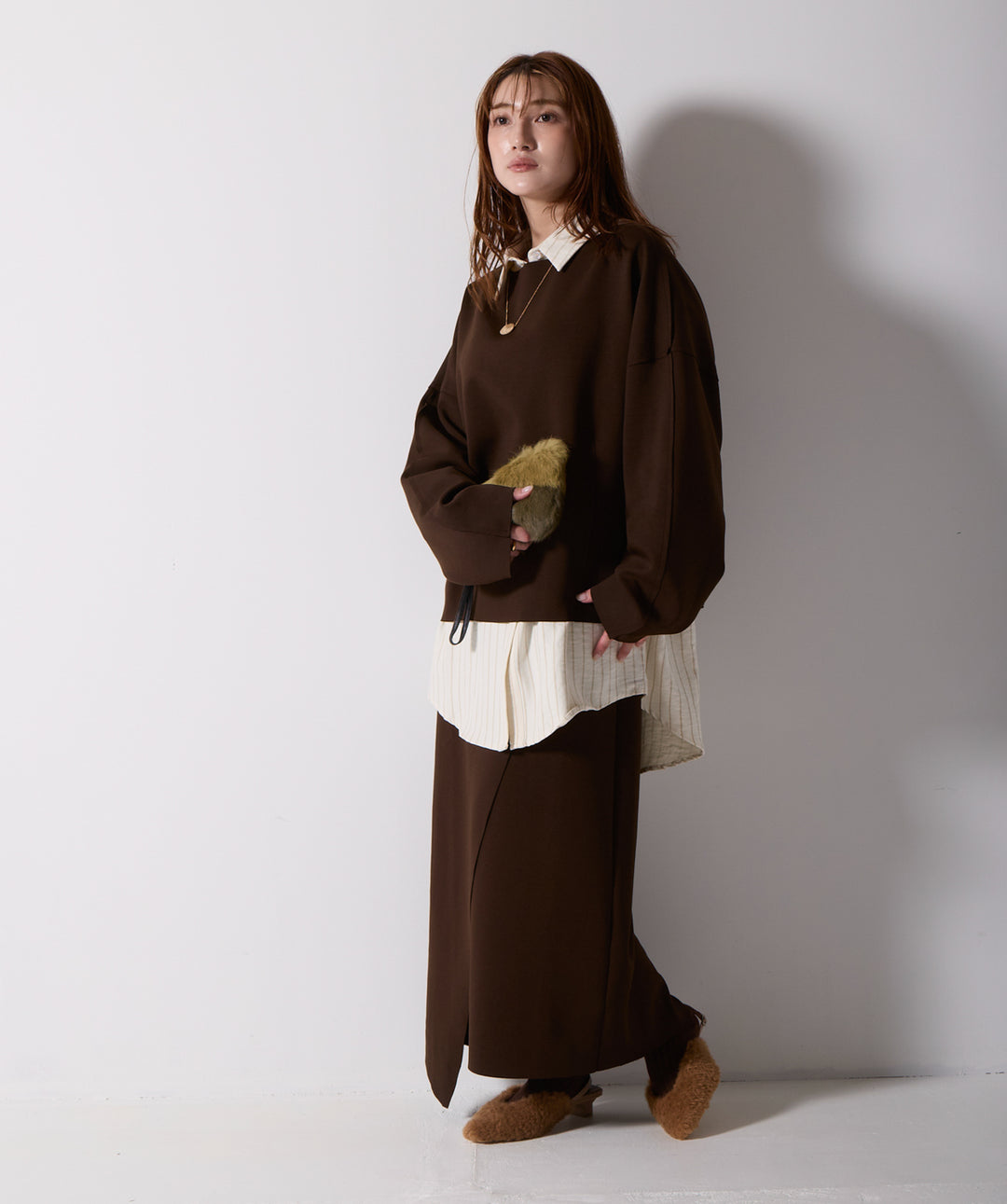 アシンメトリーヘムスカートドッキングセットアップ