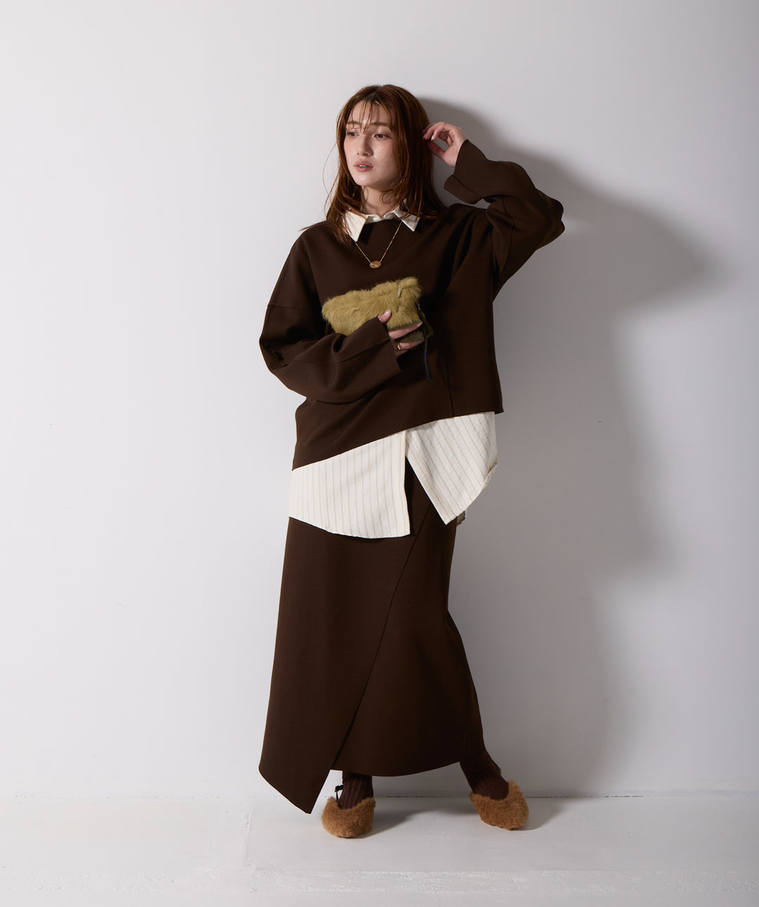 アシンメトリーヘムスカートドッキングセットアップ