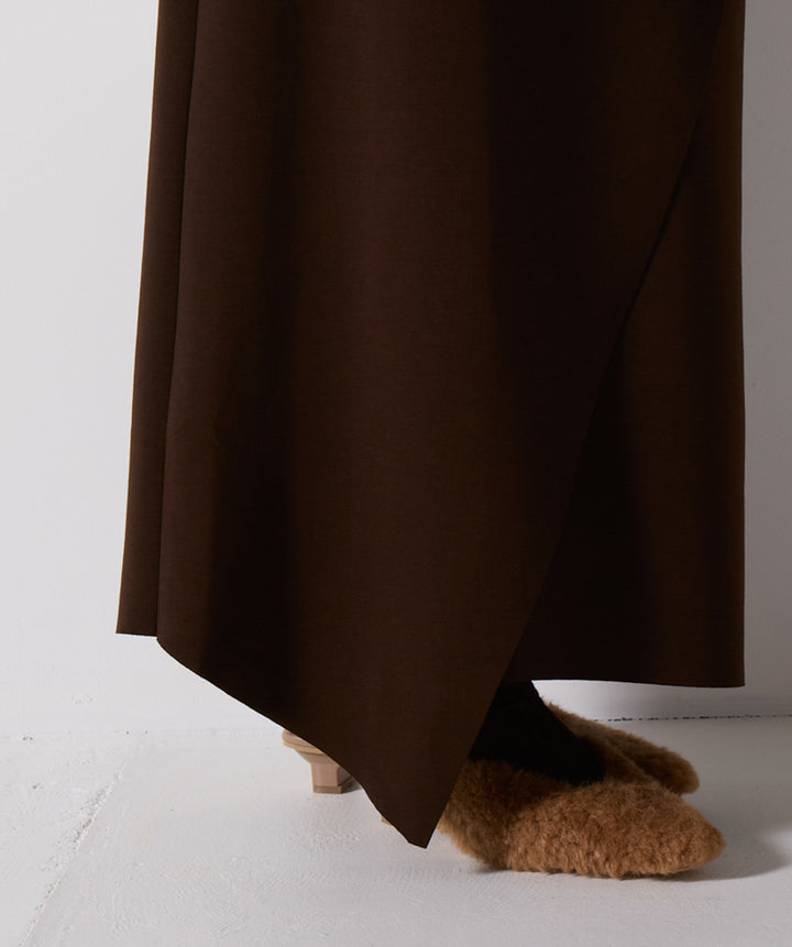 アシンメトリーヘムスカートドッキングセットアップ