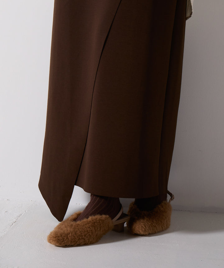 アシンメトリーヘムスカートドッキングセットアップ