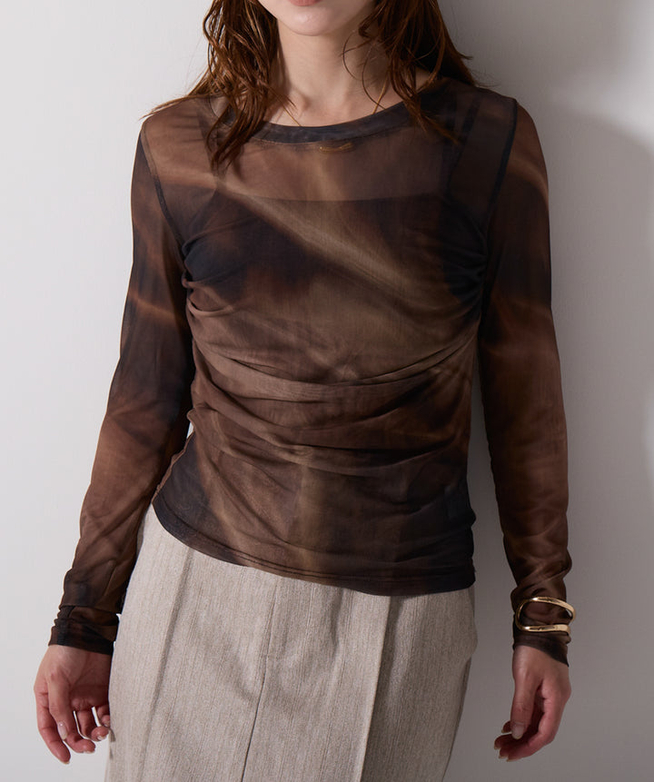 グラデーションシアーロングスリーブトップス