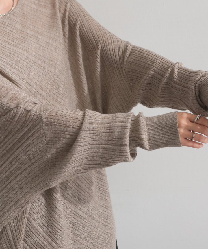 アシンメトリーヘムドルマンプルオーバー