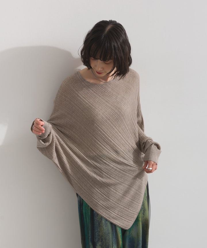アシンメトリーヘムドルマンプルオーバー