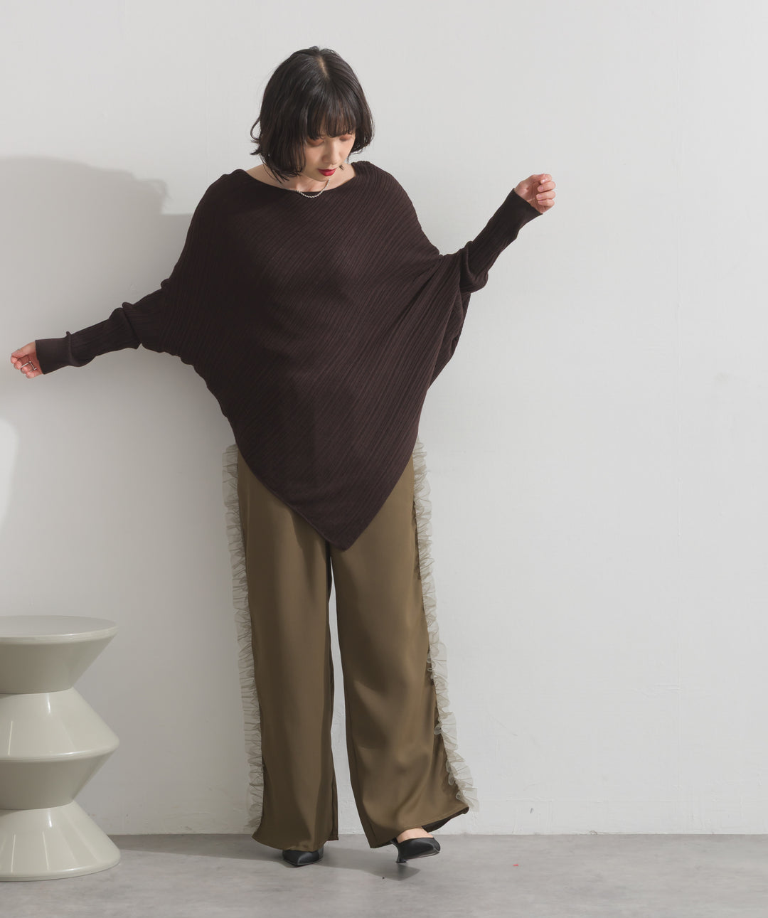 アシンメトリーヘムドルマンプルオーバー