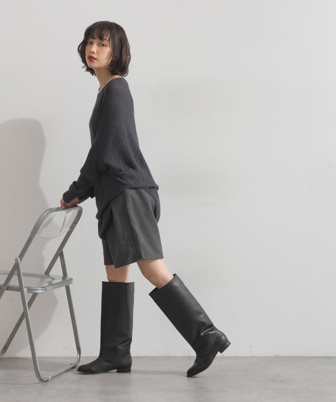 アシンメトリーヘムドルマンプルオーバー