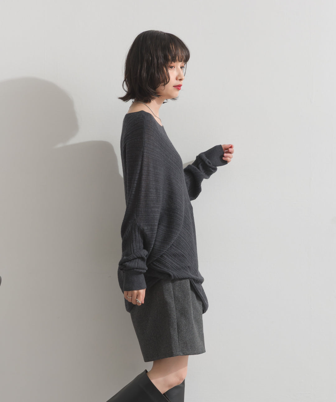 アシンメトリーヘムドルマンプルオーバー