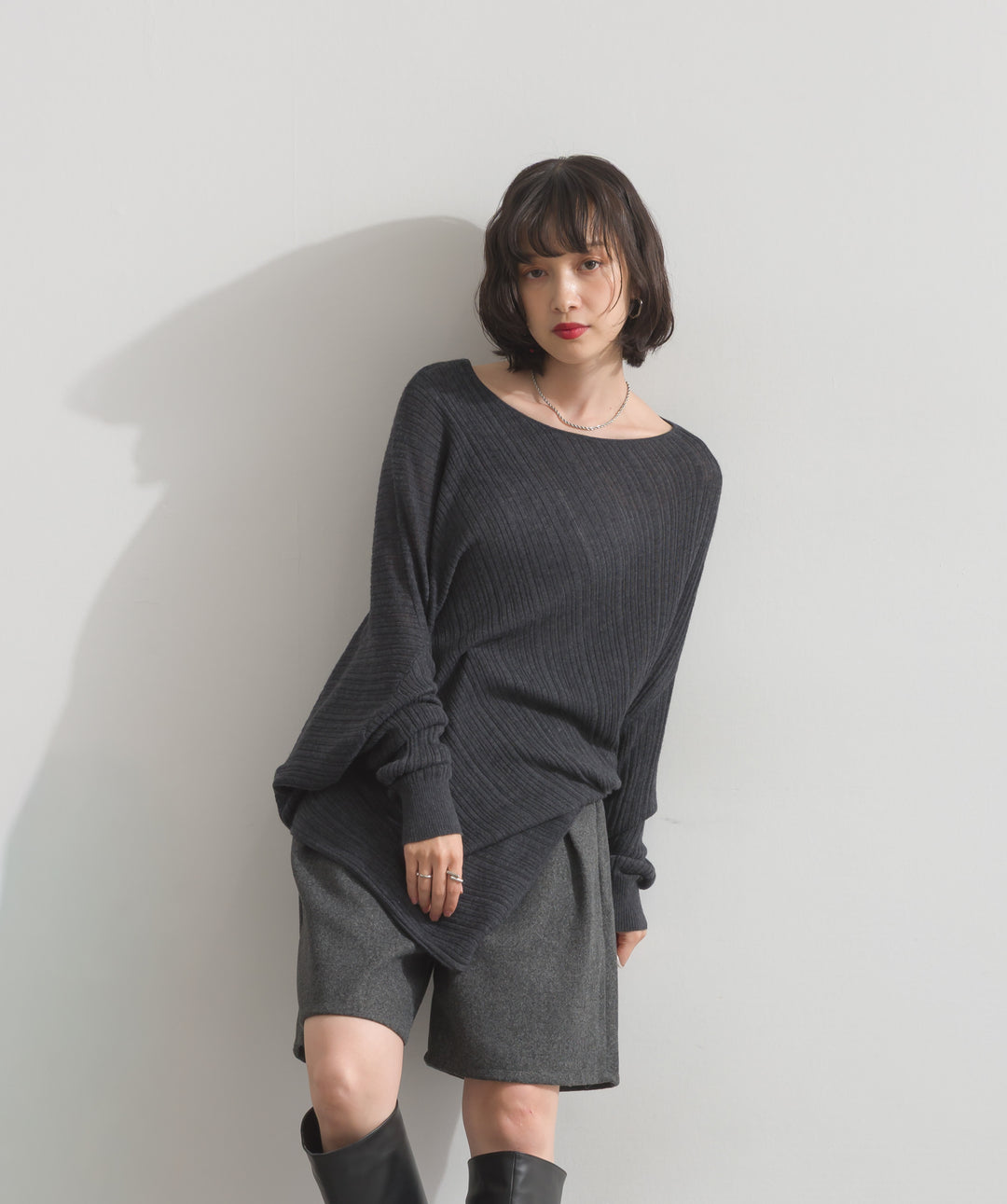 アシンメトリーヘムドルマンプルオーバー