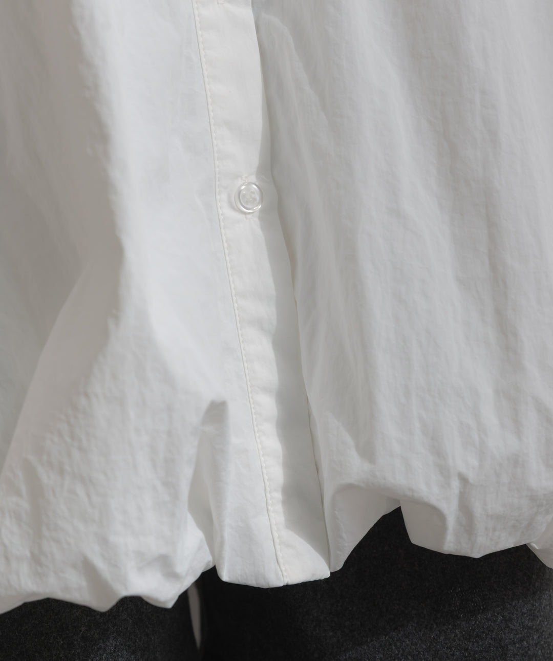 ナイロンタフタバルーンシャツ