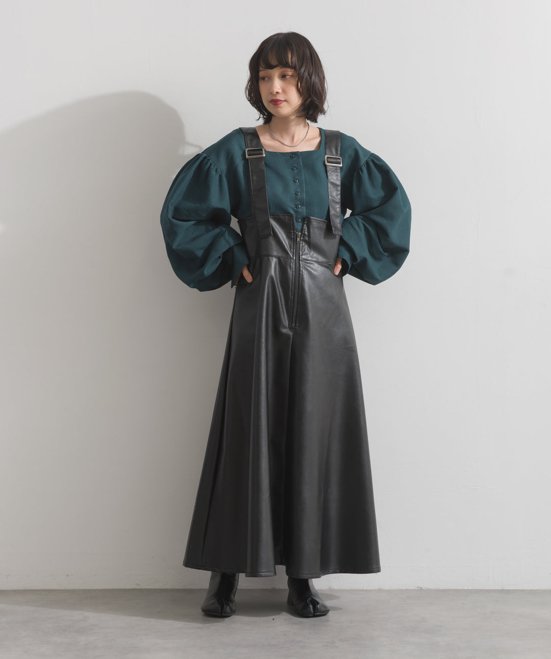 フェイクレザージップアップジャンスカ