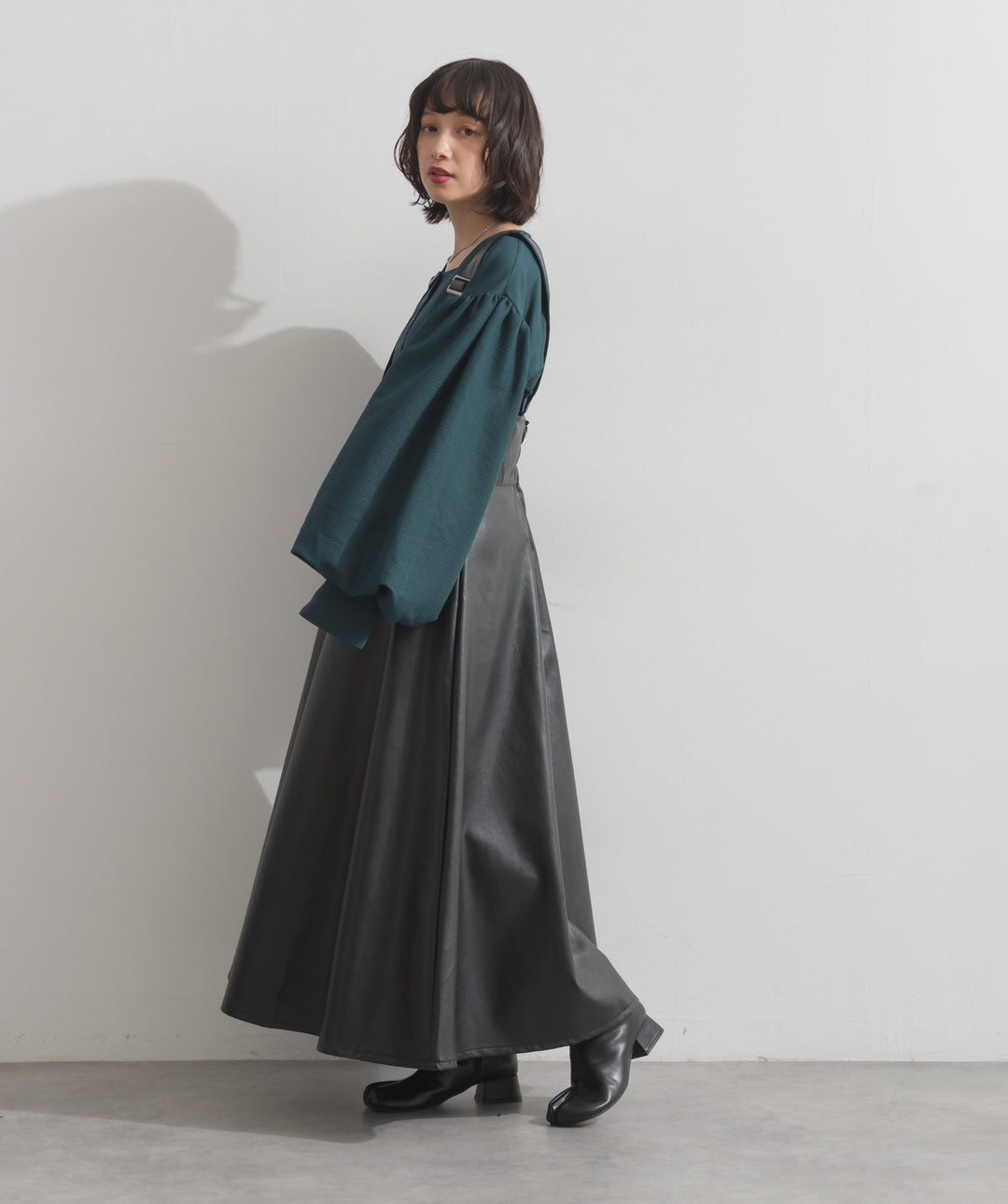 フェイクレザージップアップジャンスカ