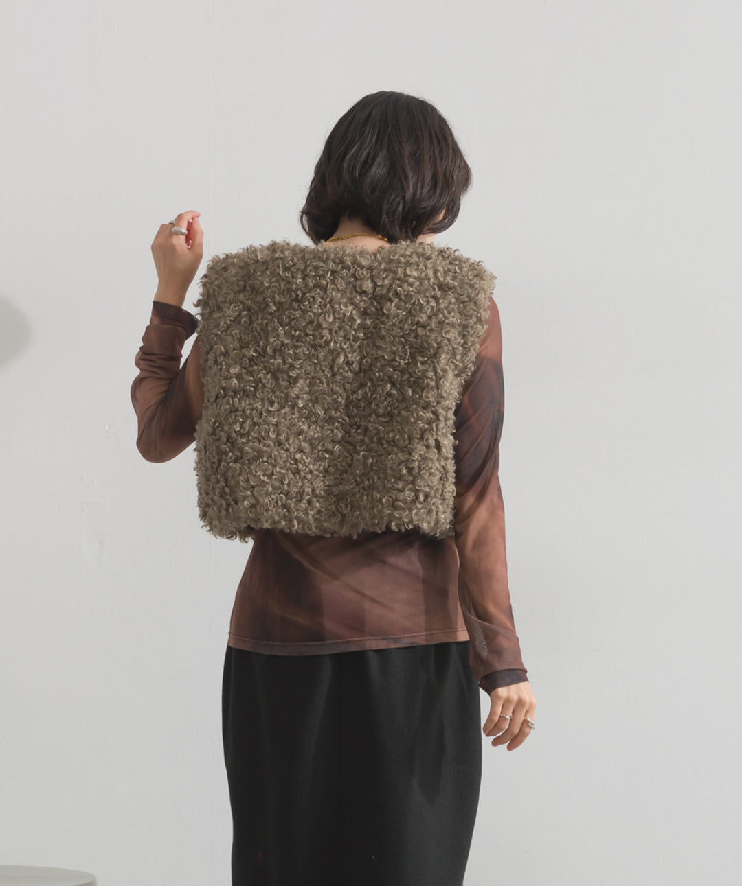 グラデーションシアーロングスリーブトップス