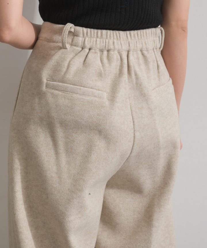 タックトラウザーズパンツ