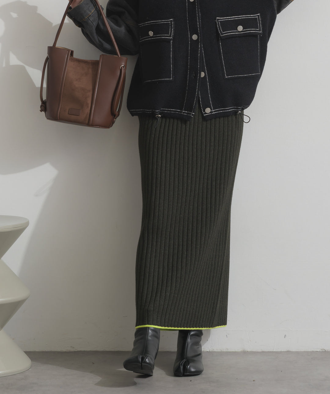 カラーヘムワイドリブニットタイトスカート