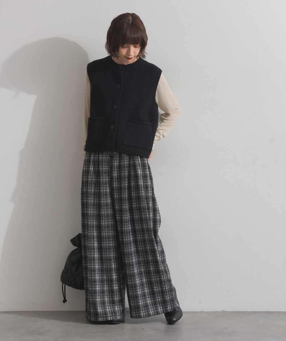 前開きボタンニットベスト