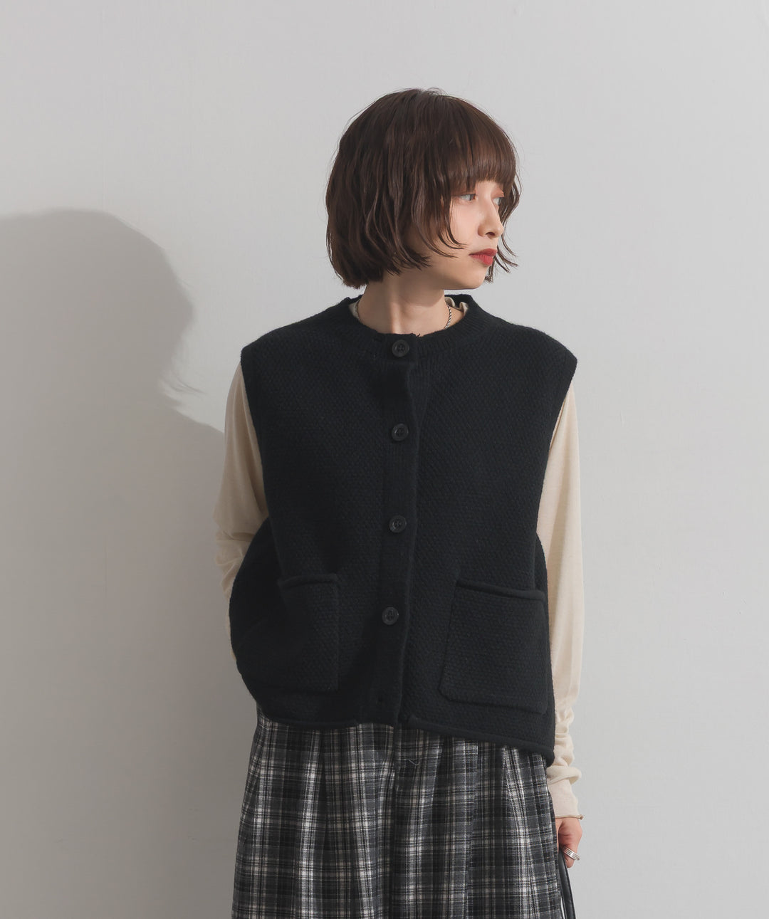 前開きボタンニットベスト