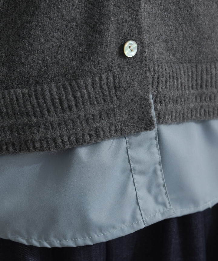 シャツレイヤード風ニット