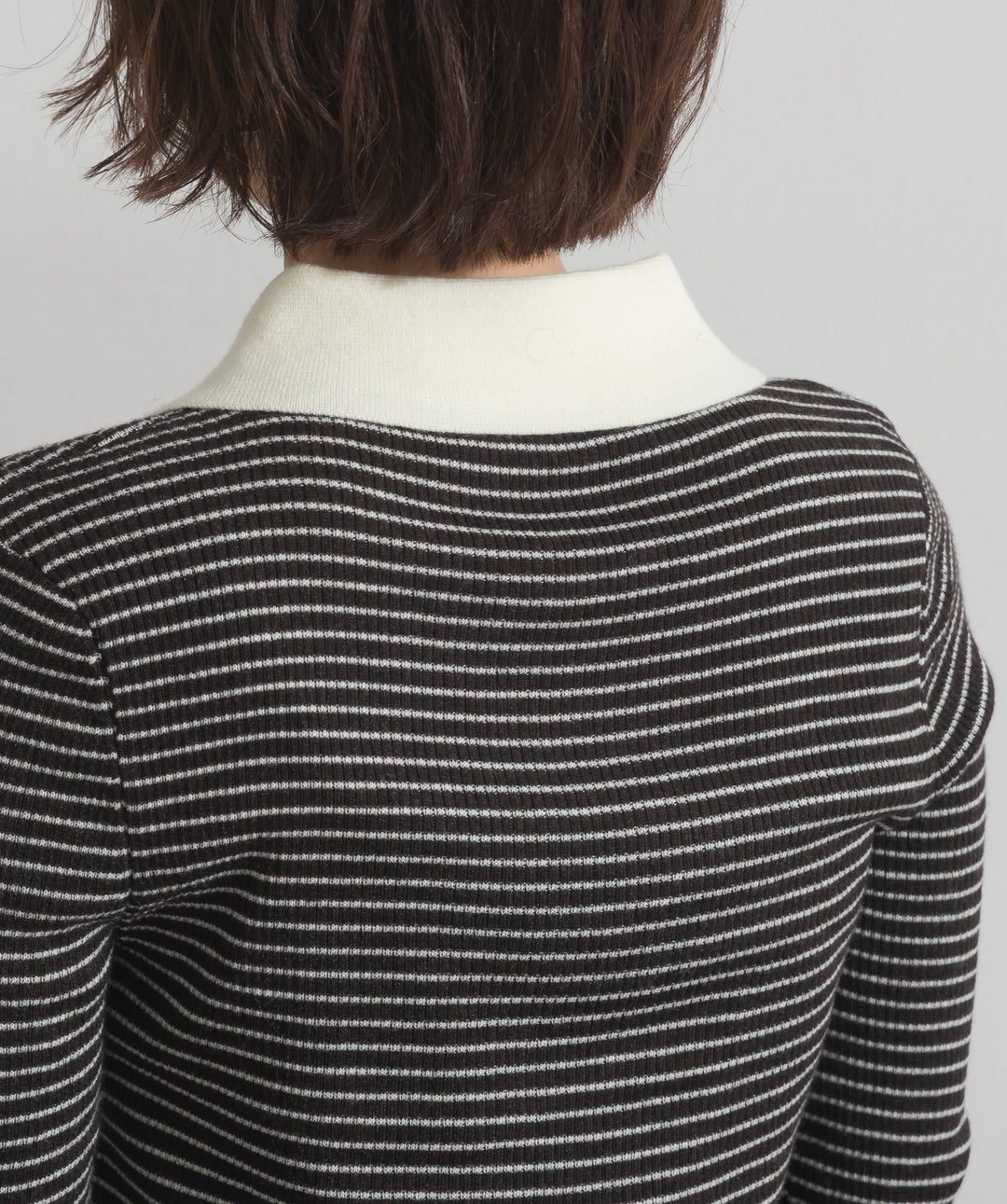 配色襟リブニットプルオーバー