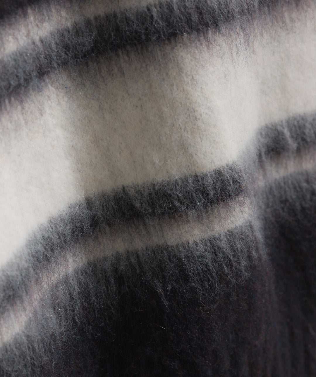 シャギーボーダーVネックニットプルオーバー