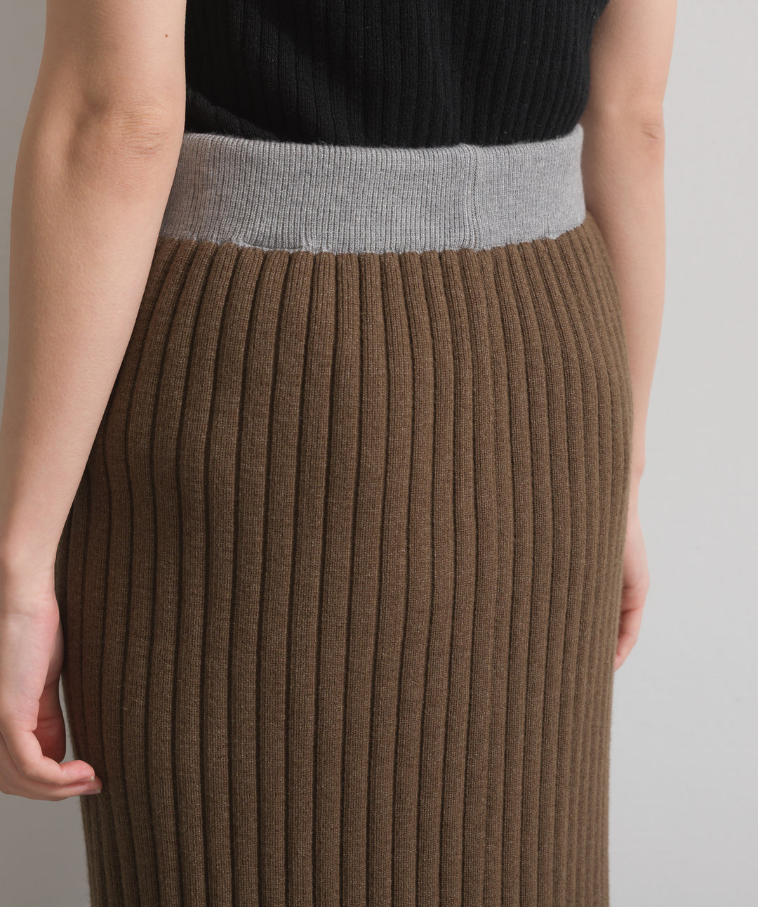 カラーヘムワイドリブニットタイトスカート