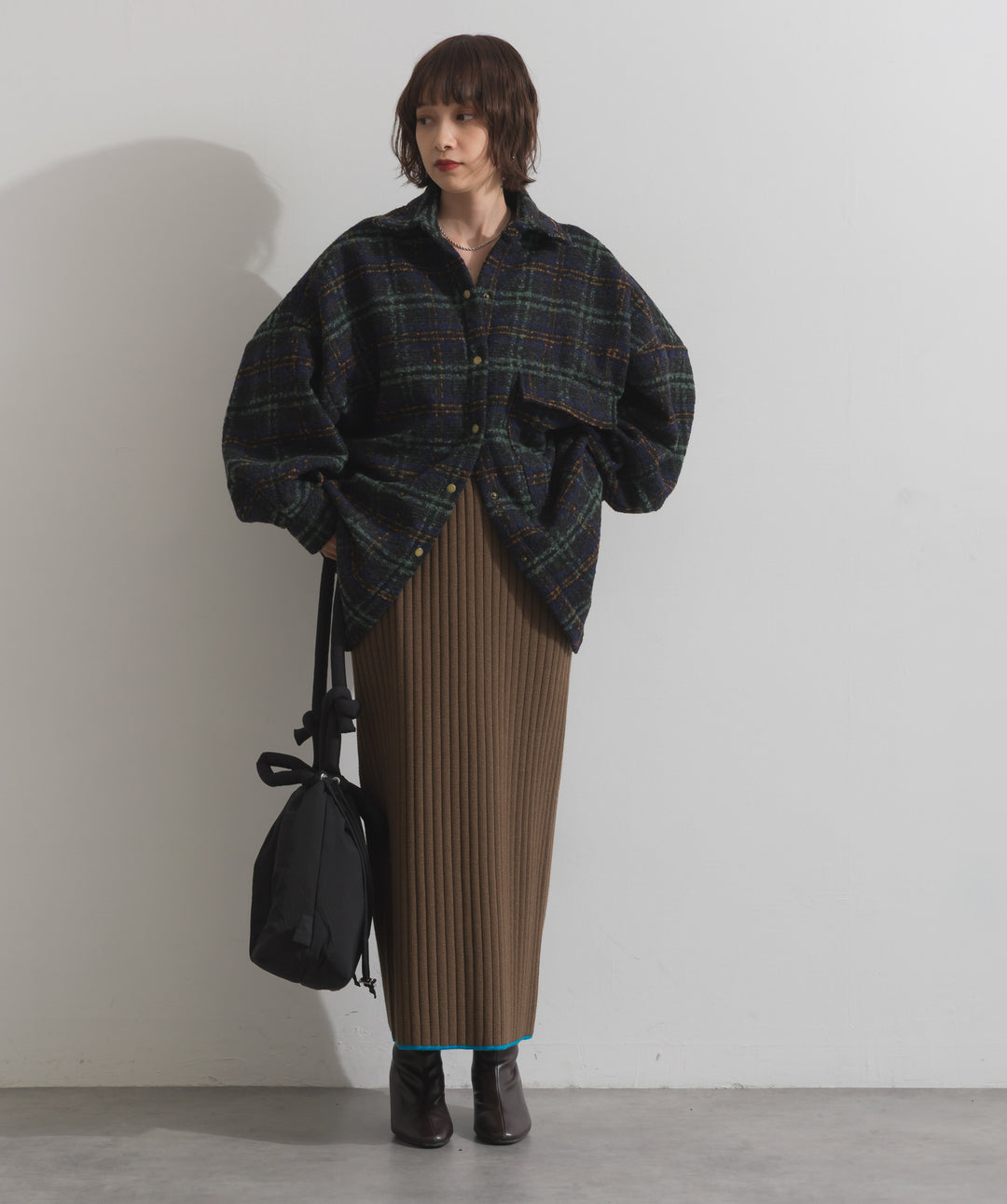 カラーヘムワイドリブニットタイトスカート