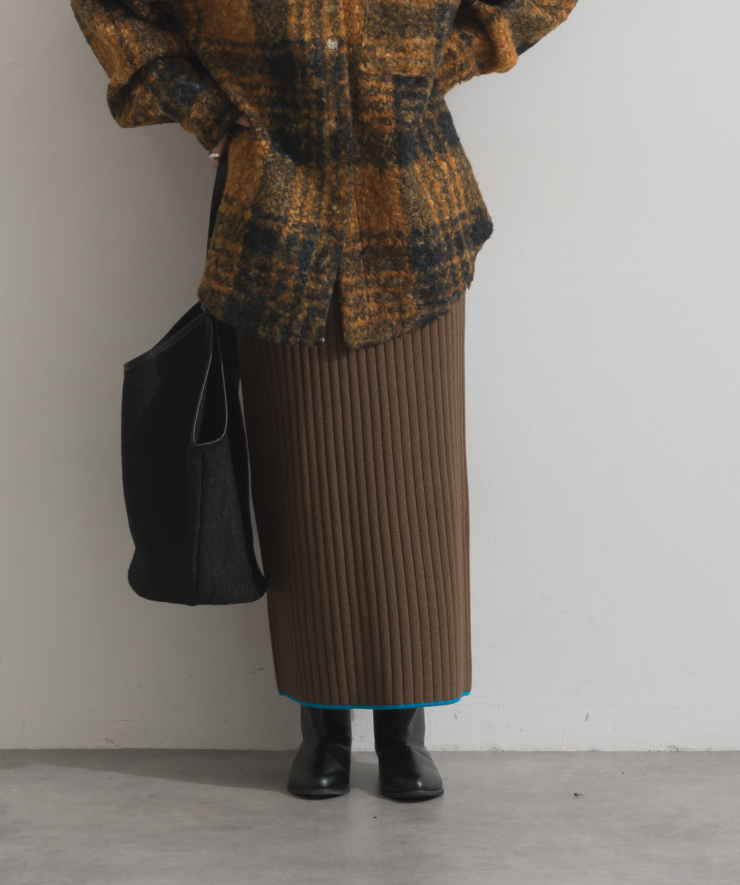 カラーヘムワイドリブニットタイトスカート