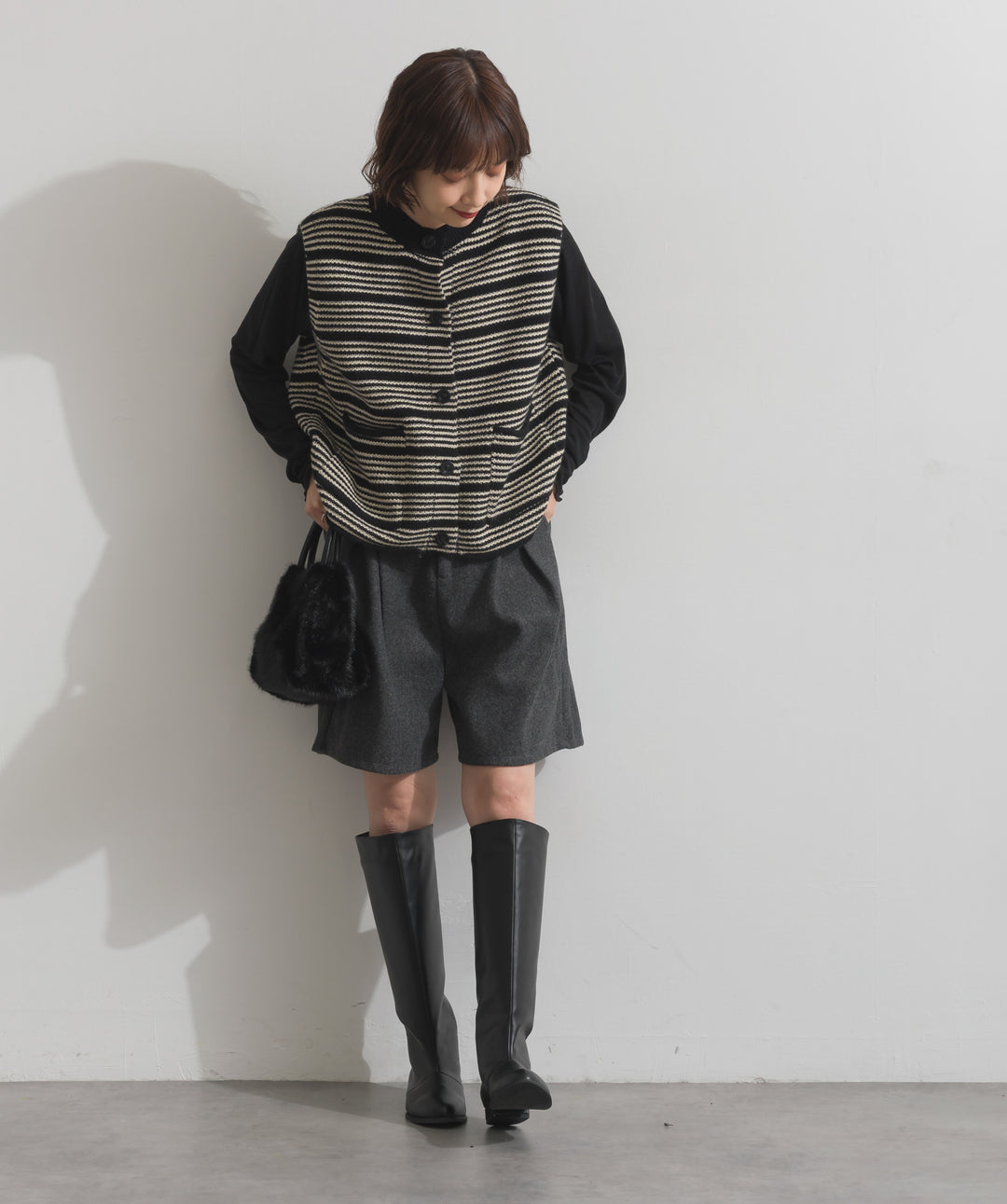 前開きボタンニットベスト