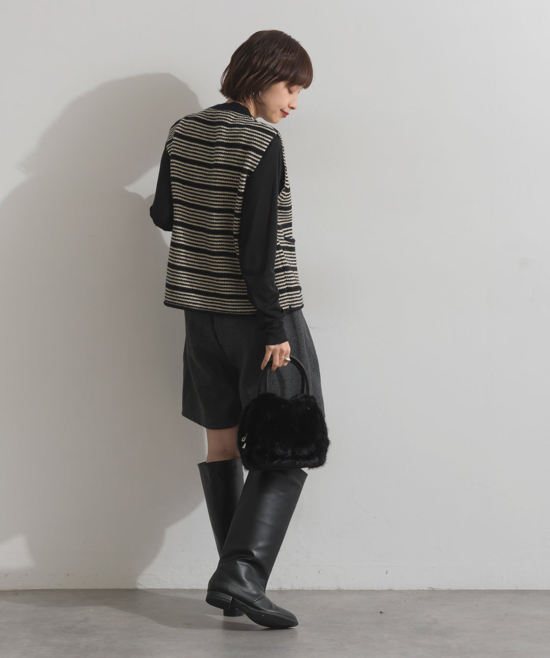 前開きボタンニットベスト