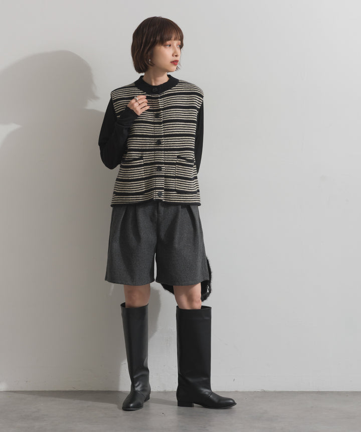 前開きボタンニットベスト