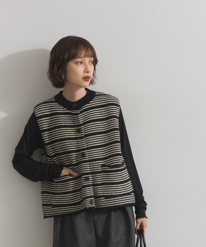 前開きボタンニットベスト