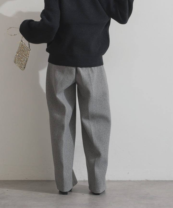 タックトラウザーズパンツ