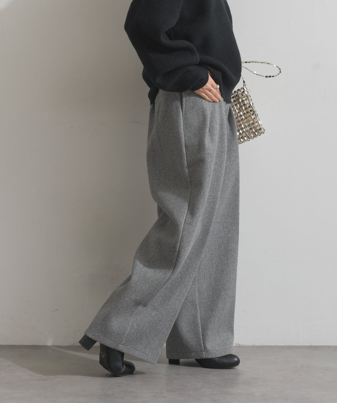 タックトラウザーズパンツ