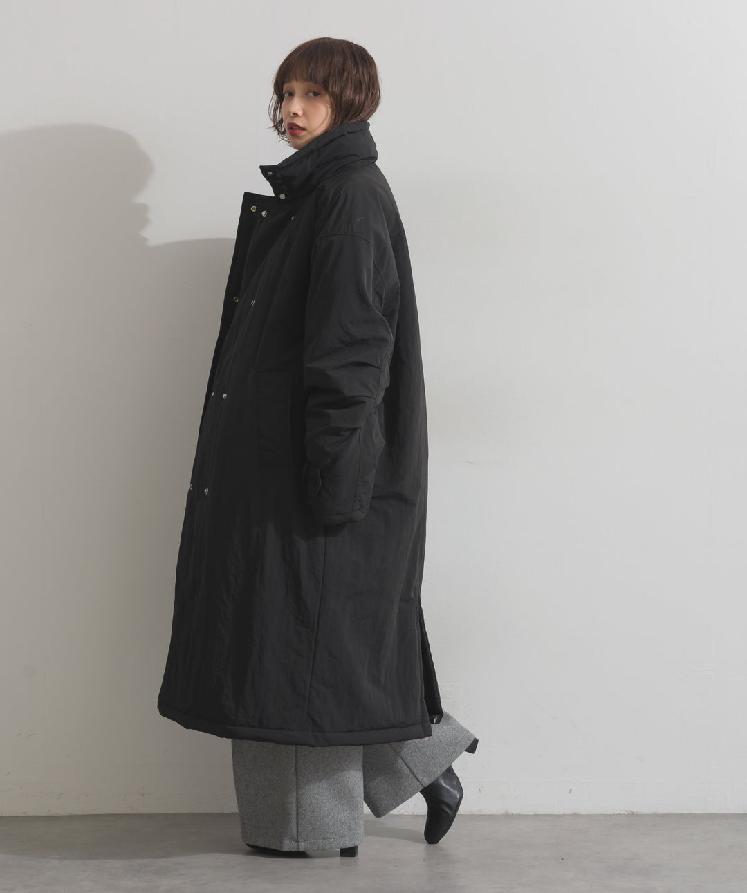 スタンドカラーナイロン中綿ロングコート