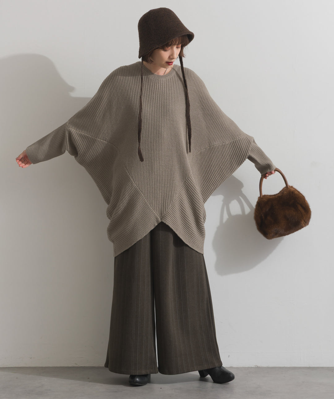 ルーズドレープドルマンニットプルオーバー